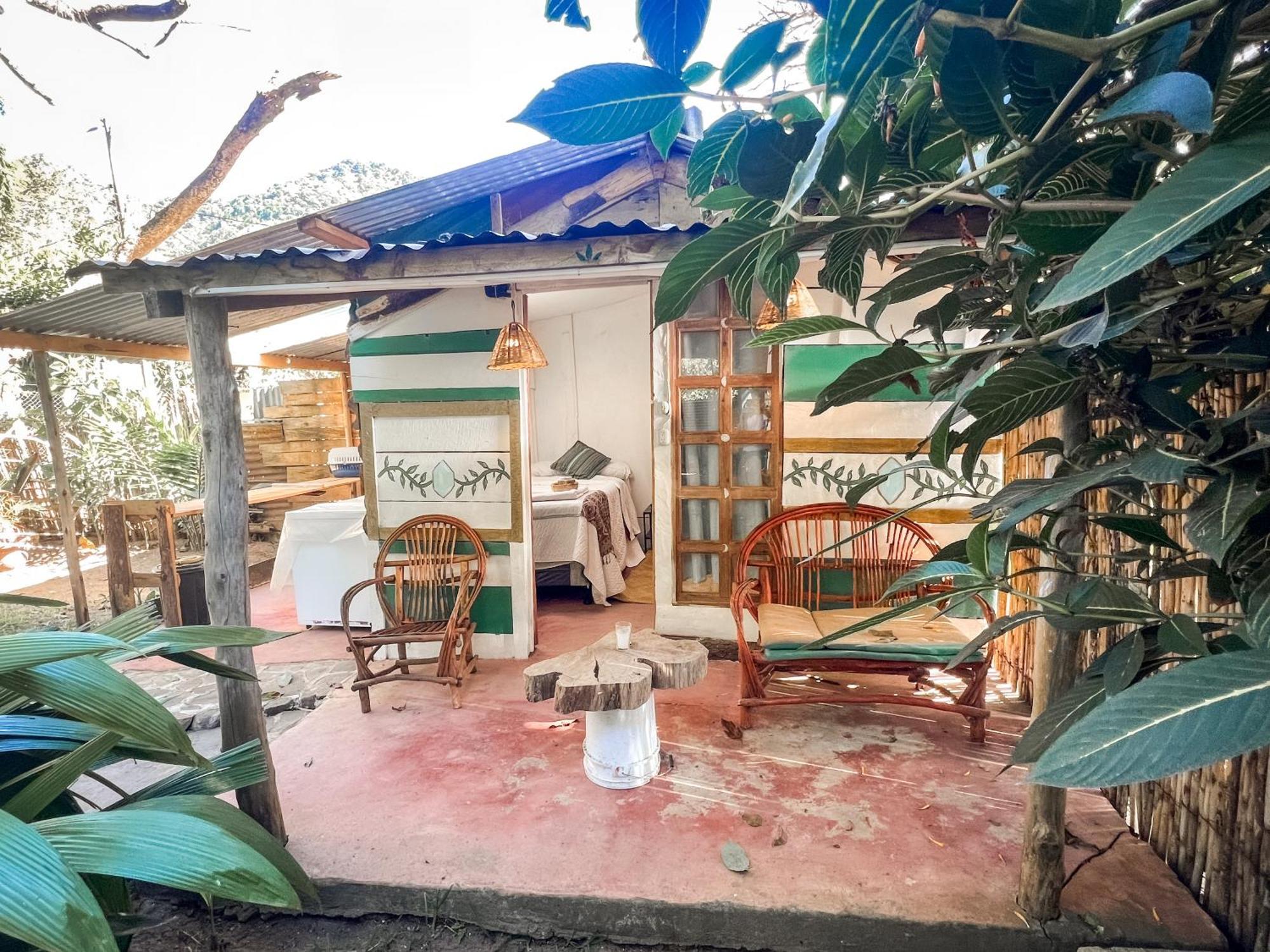 Unicorn Reborn - Peaceful Rentals San Marcos La Laguna Exteriör bild